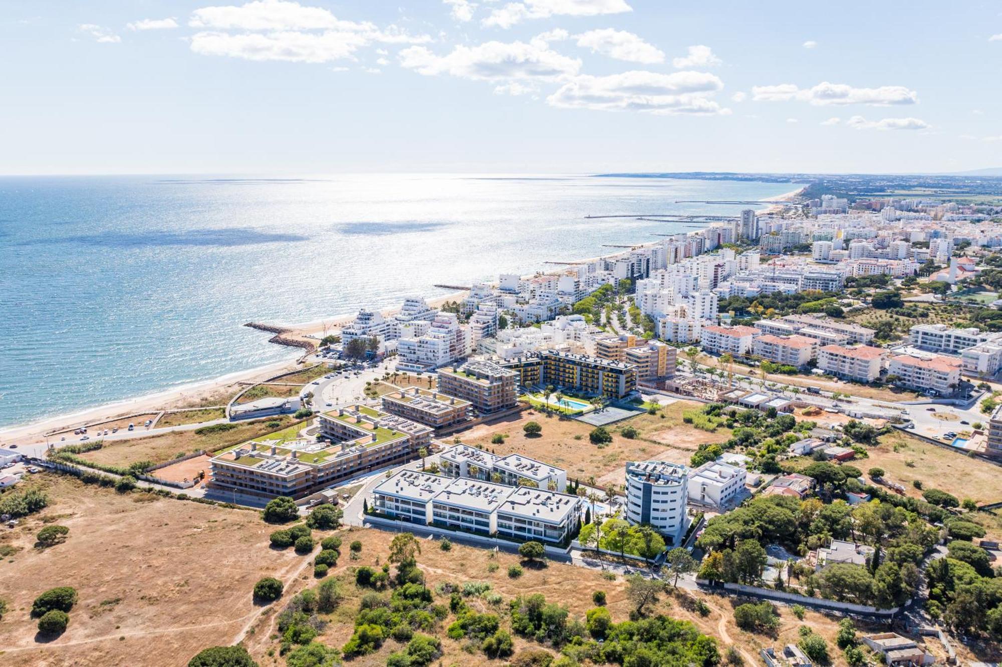 Cavalo Preto Luxury Beach Apartment By Golden Zenith Quarteira Extérieur photo